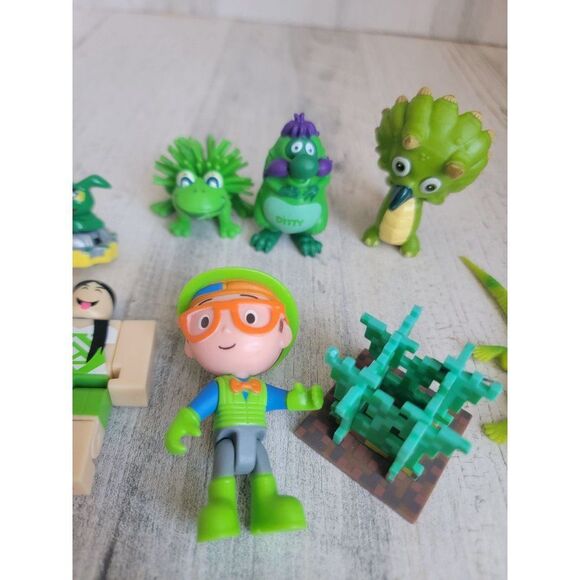 Green toy variety frog dinosaur lizard grass alien guy set monster - Picture 3 of 10